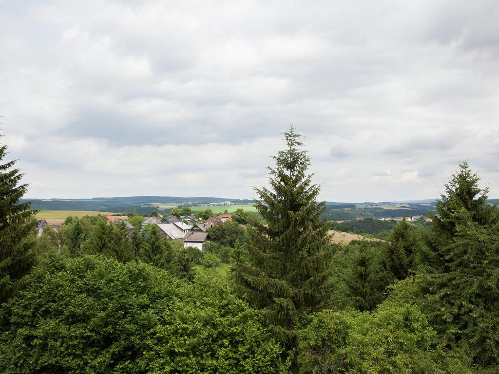 Peaceful Holiday Home In Rascheid Near Forest Geisfeld  Extérieur photo